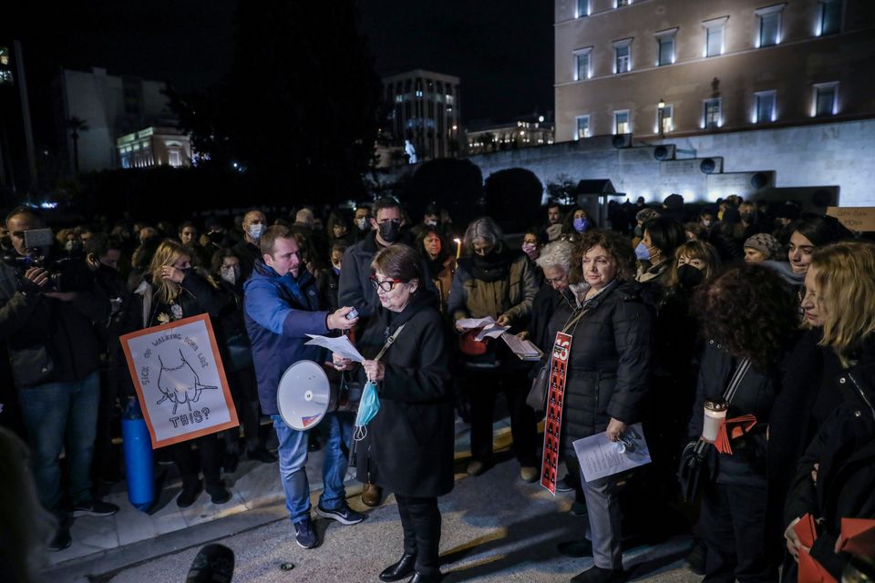 Συγκέντρωση για τις γυναικοκτονίες μπροστά στη