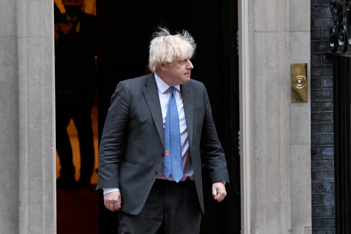 Boris Johnson, primer ministro británico en la puerta de Downing Street.