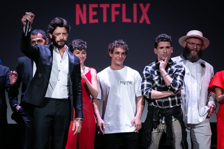 Los actores de la serie de Netflix 'La casa de papel' en los cines Callao, en Madrid.