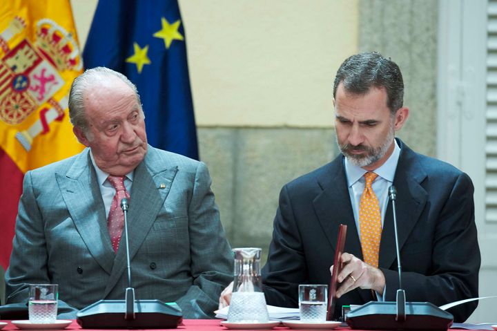 El rey emérito Juan Carlos I y el rey Felipe VI, en una imagen de archivo