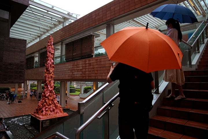 Artist Jens Galschiøt said that he would sue the university if necessary to protect the sculpture.