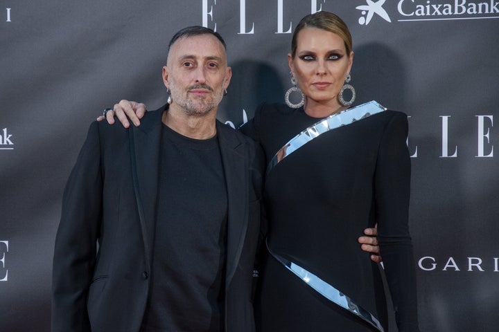 Alejandra Osborne y el diseñador Roberto Diz en la fiesta Elle Style celebrada en Sevilla en octubre.