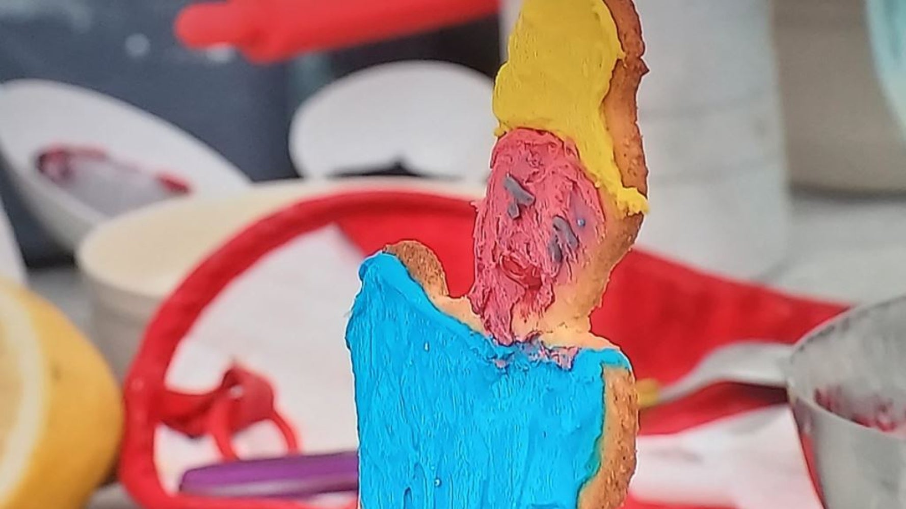 Le Meilleur Patissier Ces Gateaux Cendrillon Ont Fait Hurler Les Telespectateurs Le Huffpost Le Meilleur Patissier Ces Gateaux Cendrillon Ont Fait Hurler Les Telespectateurs Le Huffpost