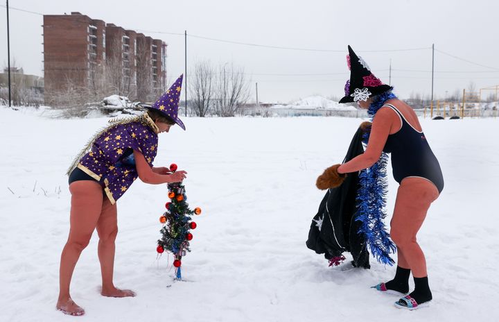Στολίζοντας με...μαγιό στα χιόνια - Νοβοσιμπίρισκ, Ρωσία