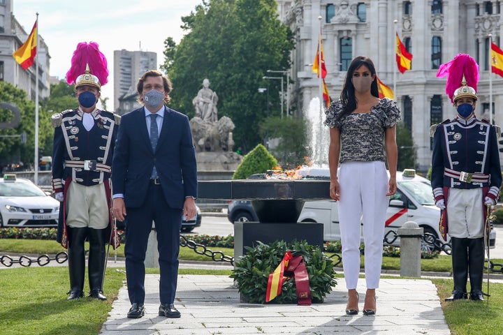El alcalde de Madrid, José Luis Martínez-Almeida, y la vicealcaldesa, Begoña Villacís, el día de la inauguración.