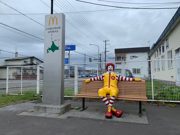 夏場のマクドナルド40号稚内店のドナルド（2019年7月23日撮影）