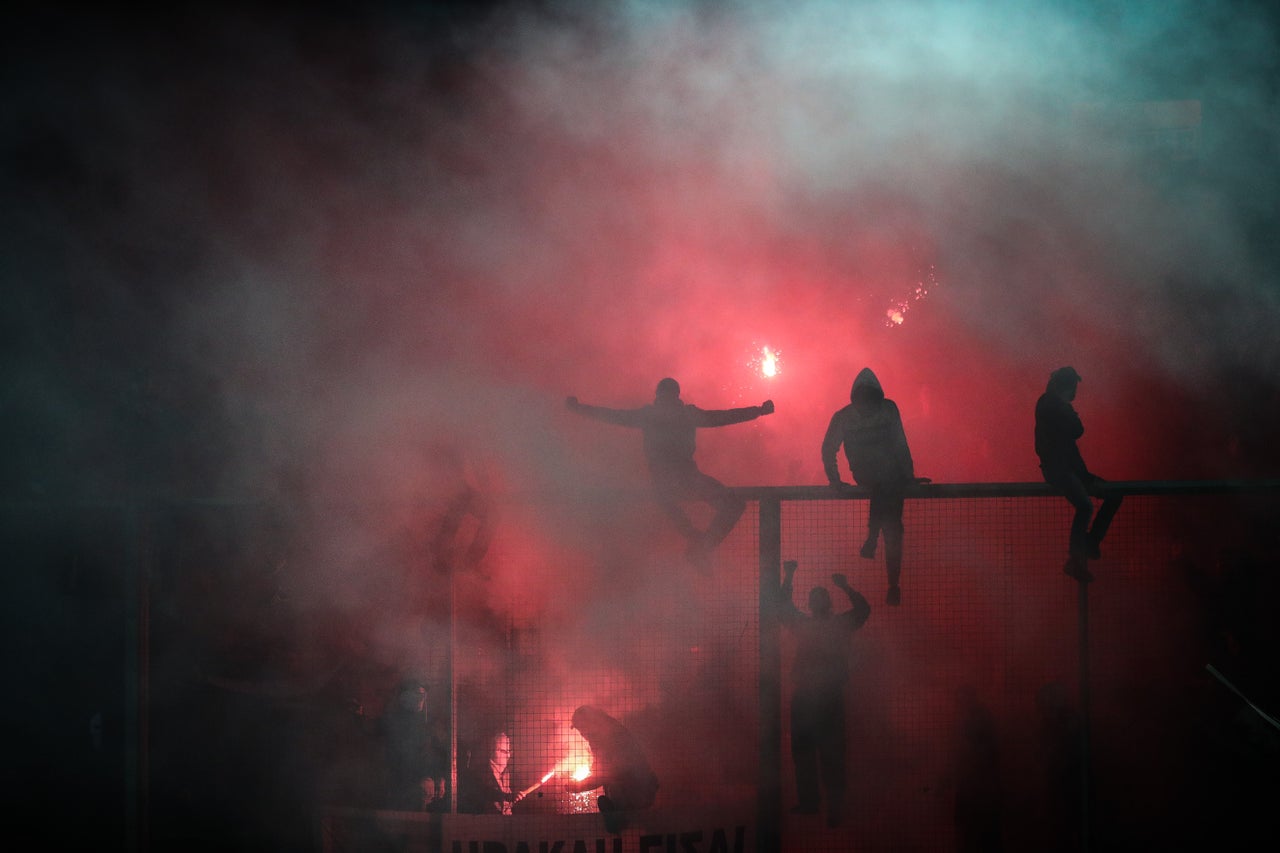 Η επιστροφή του κόσμου στα γήπεδα.