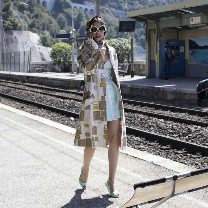 Emily, de camino a Saint-Tropez
