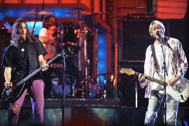 Nirvana en concert lors des MTV Video Music Awards en 1992, à Los Angeles aux