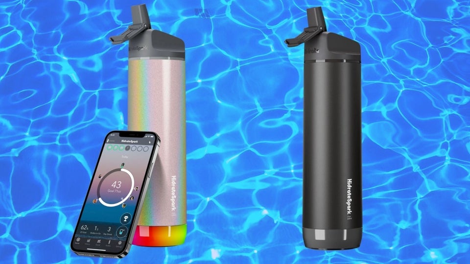 A smart water bottle that reminds you to drink