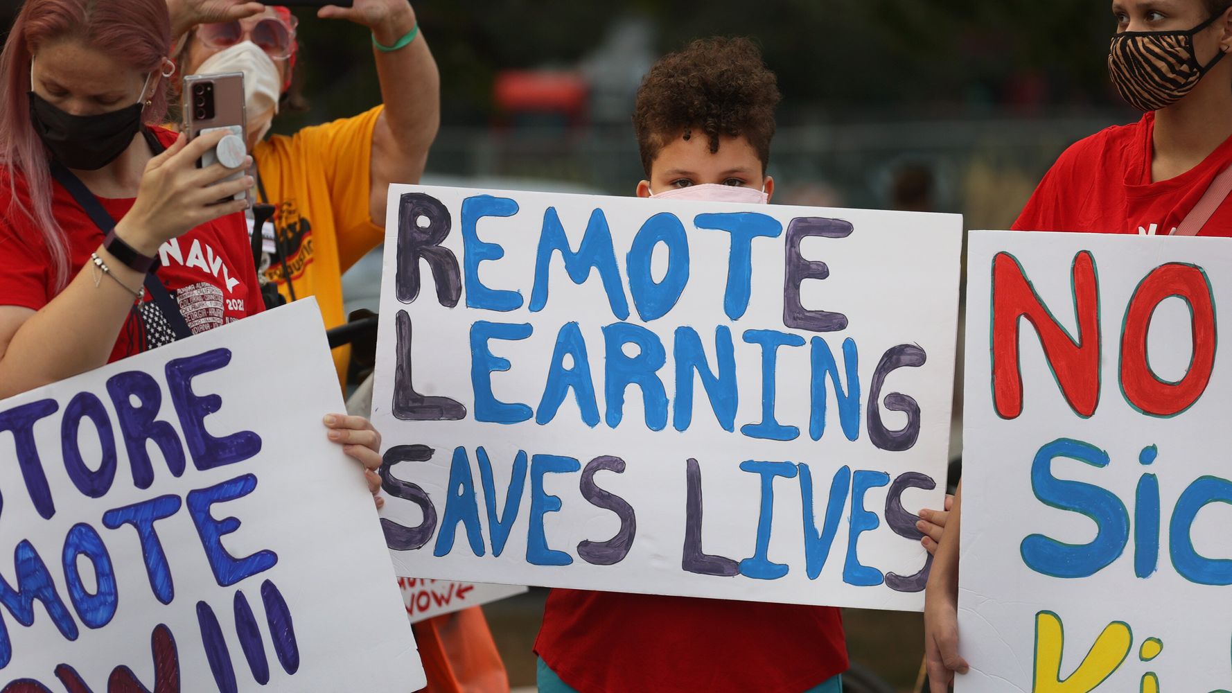 Chicago Cancels Classes After Teachers Union Votes For Remote Learning During Coronavirus Surge