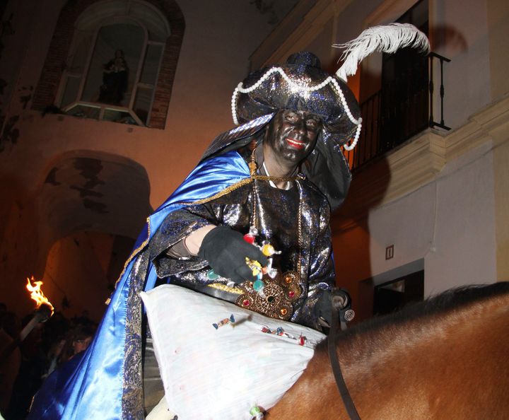 Jesulín de Ubrique como Baltasar en la cabalgata de Arcos de la Frontera (Cádiz).