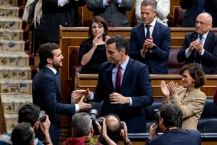 Sánchez y Casado, durante la investidura
