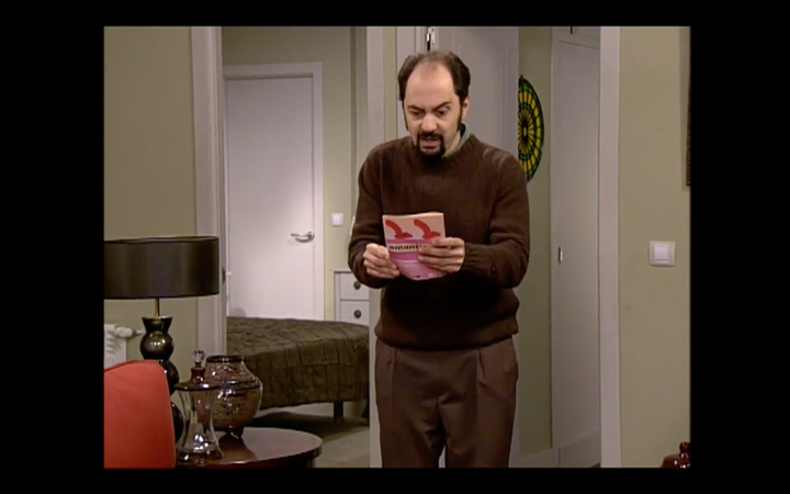 Imagen del capítulo 2x05 de 'La que se avecina' titulado ‘Un aniversario, un peluquín y una reunión de tupper-sex’ .