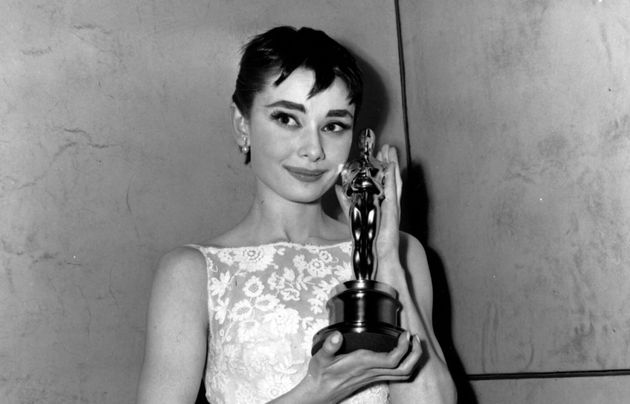 On sait qui jouera le rôle principal dans le biopic sur Audrey Hepburn (photo des Oscars