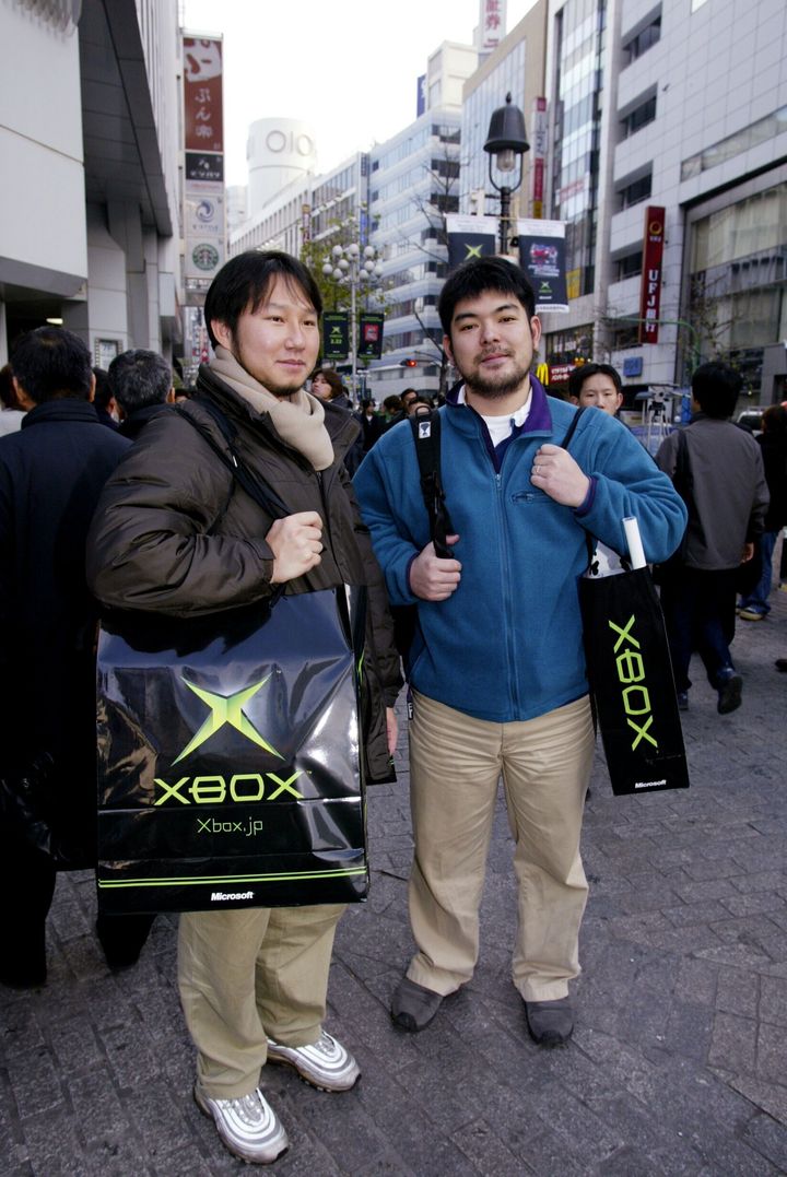 2002年2月 発売日に「Ｘｂｏｘ」を購入した客（東京・渋谷区の渋谷ツタヤ）