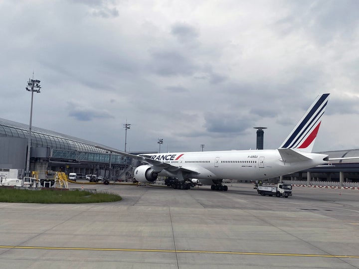 Avión en un aeropuerto francés.
