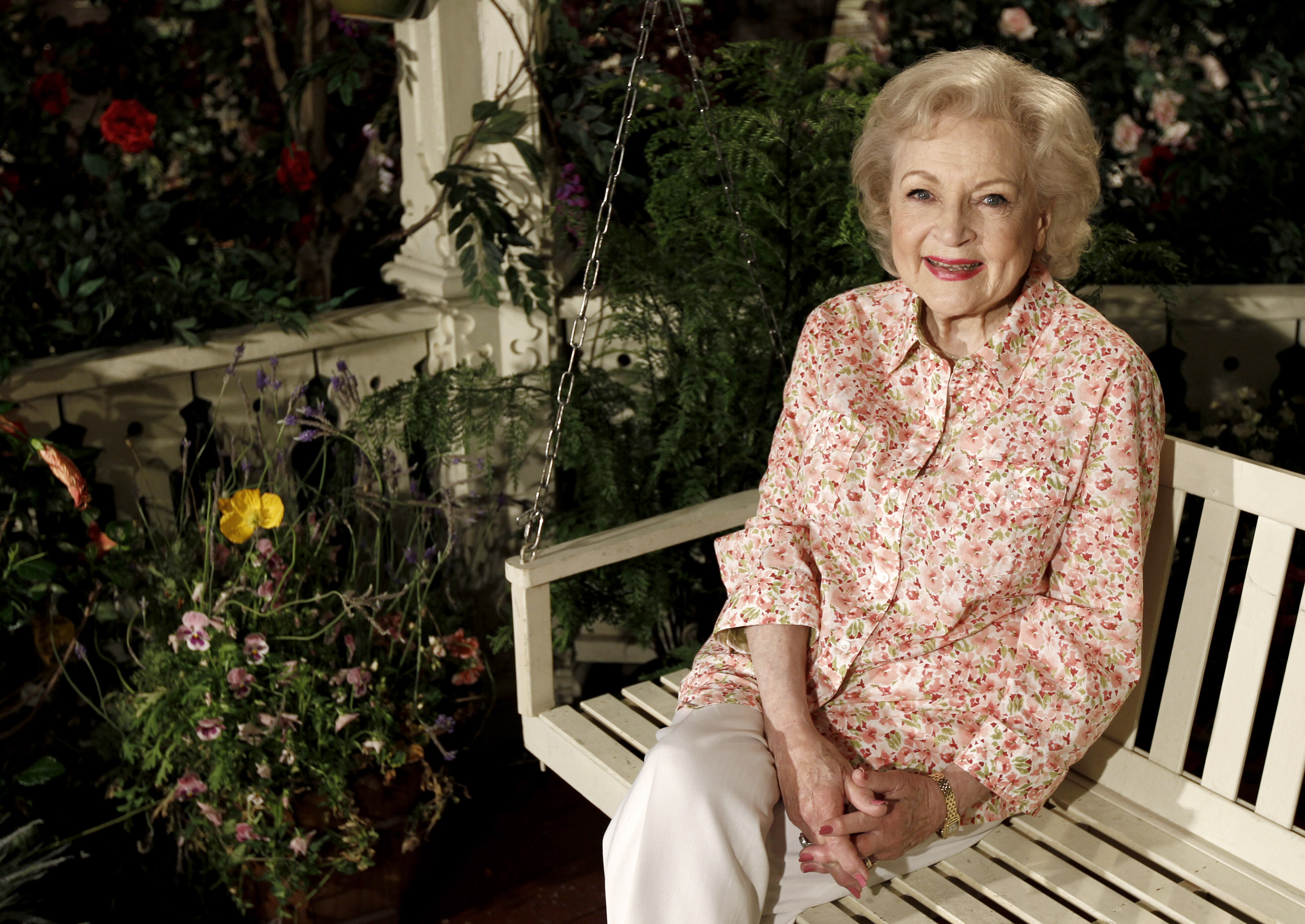 Betty White’s Death Caused By Stroke Suffered On Christmas Day ...