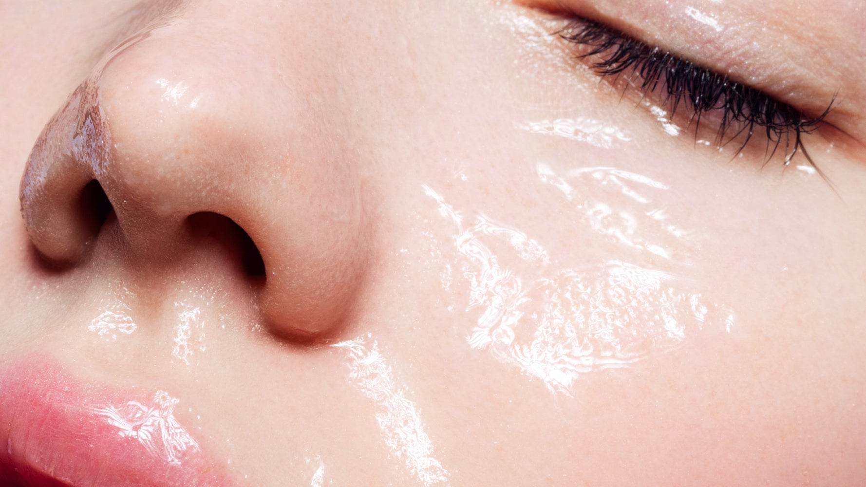 How Toners And Essences Make A Difference In Your Skin Care Routine How Toners And Essences Make A Difference In Your Skin Care Routine