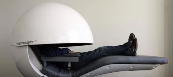 Nap-pods...ή αλλιώς θέσεις για υπνάκο, στα νέα υπερσύγχρονα γραφεία της Google στο Λονδίνο.