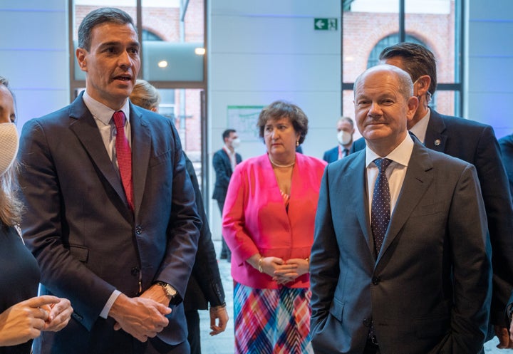 Pedro Sánchez y Olaf Scholz, en el congreso de los socialistas europeos en Berlín, el pasado verano.