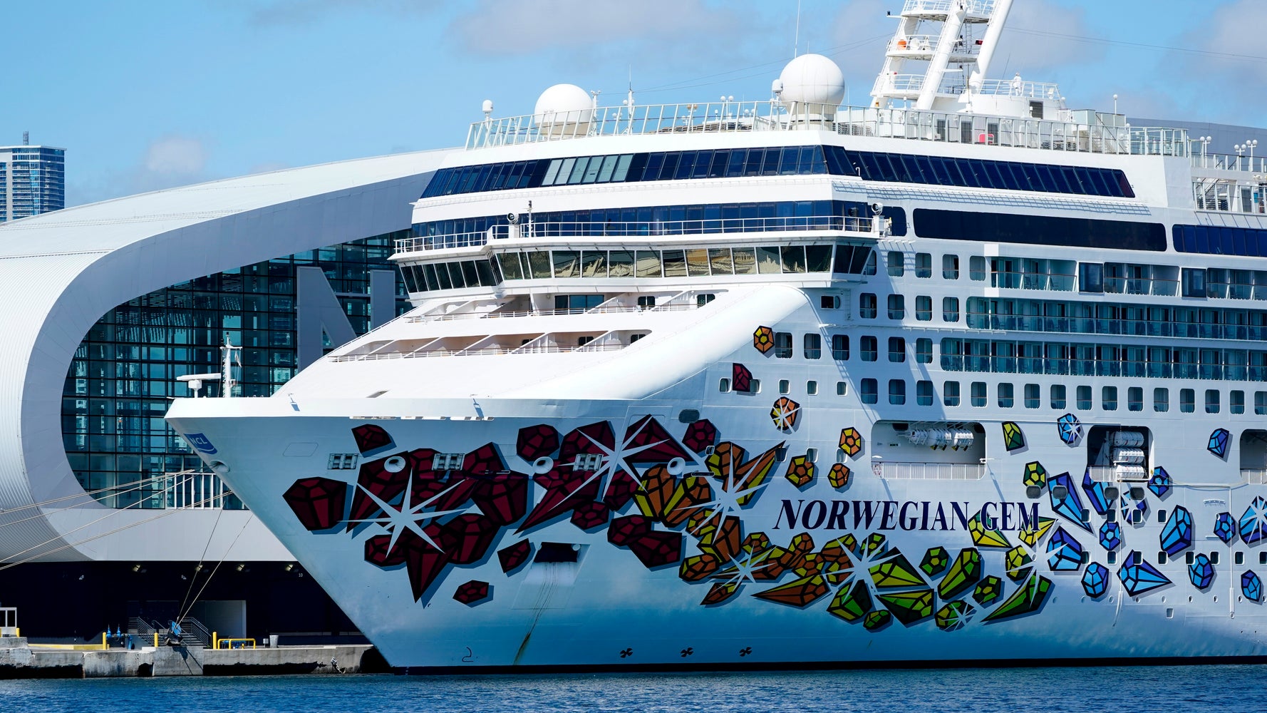 Norwegian Cruise Cancels Trip After 4 Days Of Travel, Leaving Passengers Bored At Sea Norwegian Cruise Cancels Trip After 4 Days Of Travel, Leaving Passengers Bored At Sea