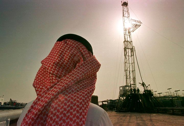 サウジアラビアのハウタ近郊のアルハウタ油田（資料写真）