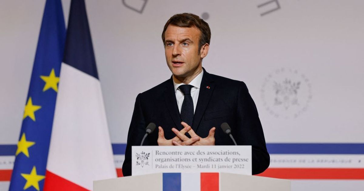 Endométriose, Macron prend le terrain en France.  Et en Italie ?