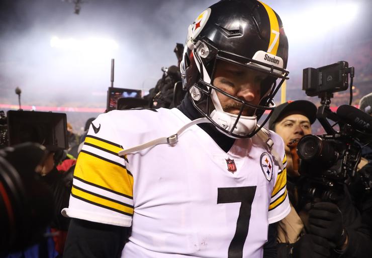 Ben Roethlisberger of the Pittsburgh Steelers walks off the field after being defeated by the Kansas City Chiefs 42-21 on Jan. 16.