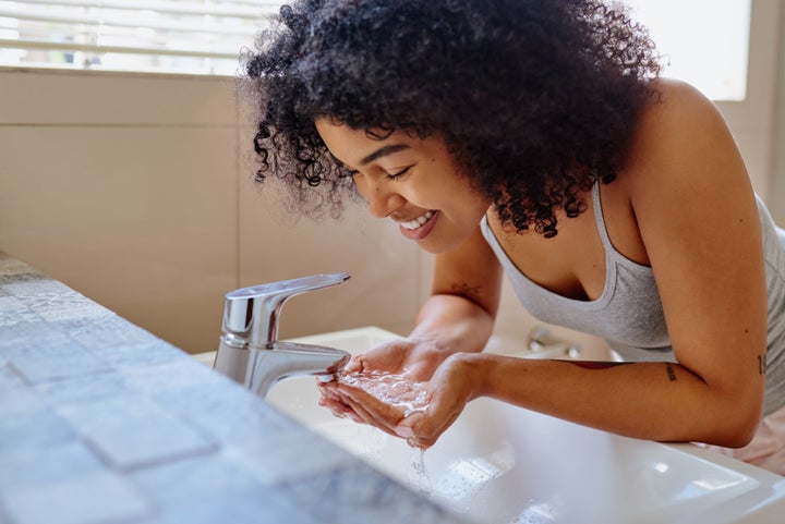 It's not even true that a splash of cold water can close up your pores.