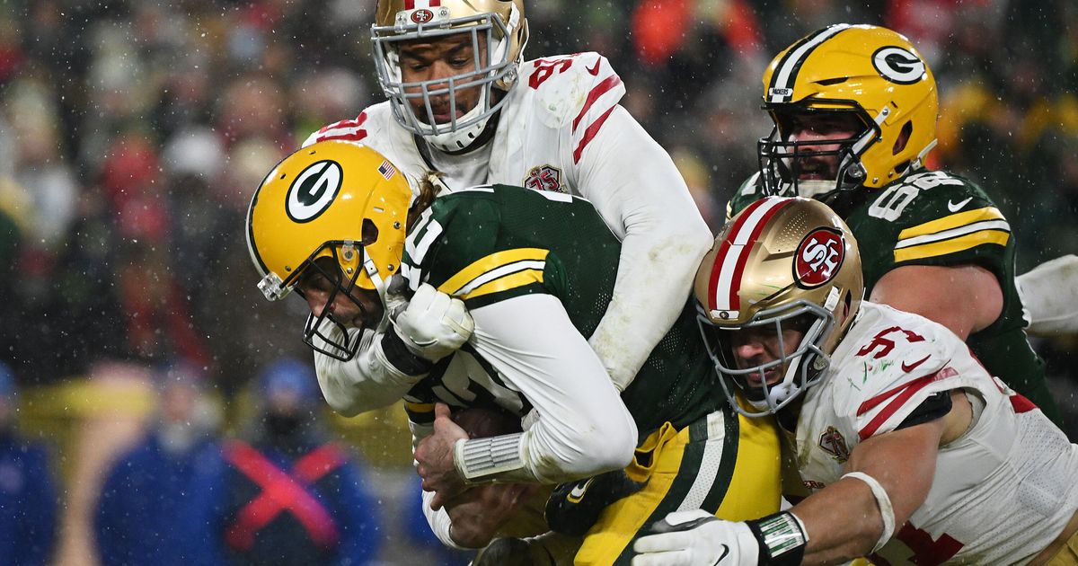 Aaron Rodgers & Green Bay Packers Eliminated From NFL Playoffs On Final