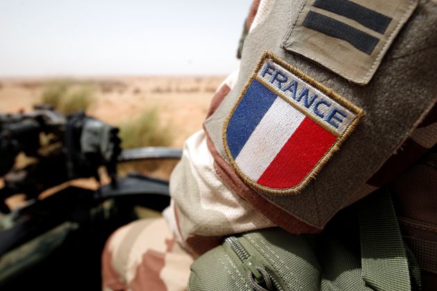 Un soldat français de l'opération Barkhane photographié au Mali en octobre 2017