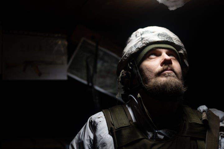 Un soldado ucraniano destinado en Avdiivka, retratado el pasado lunes.