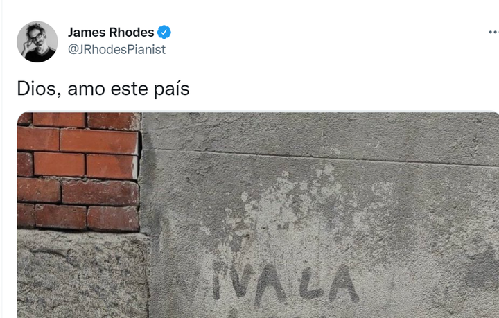 La pintada que ha compartido James Rhodes.