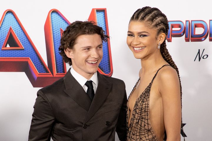  Tom Holland and Zendaya attend the premiere of "Spider-Man: No Way Home." 