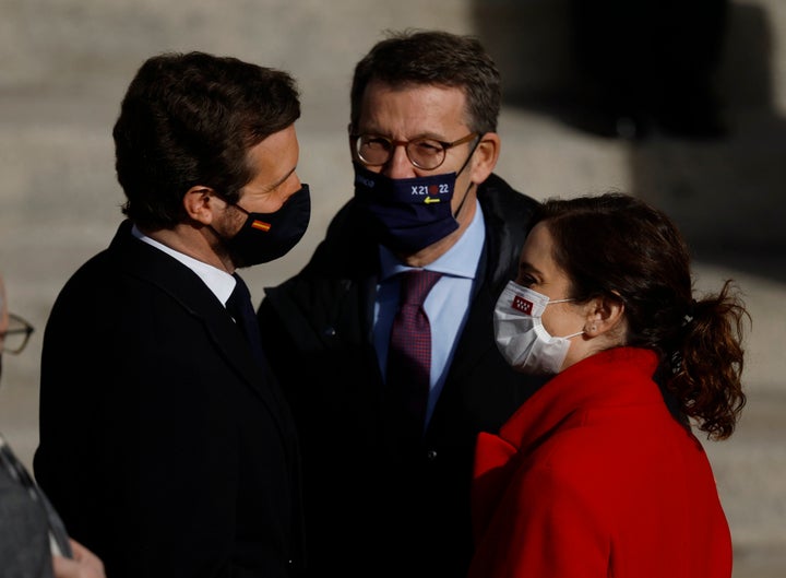 Casado, junto a los presidentes de Galicia (Nuñez Feijóo) y Madrid (Díaz Ayuso), los que "podrían enterrarlo"