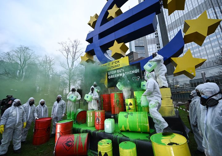 11 Ιανουαρίου 2022, Γερμανία Ακτιβιστές αντιδρούν στο ενδεχόμενο να χαρακτηριστεί η πυρηνική ενέργεια ως «πράσινη».