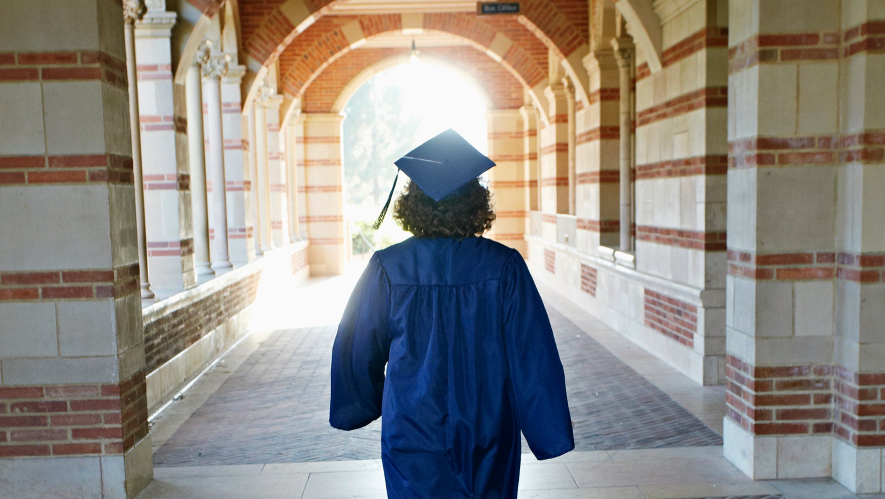 As Students Graduate Into The Pandemic, Is University Becoming Useless? - Vimarsana News