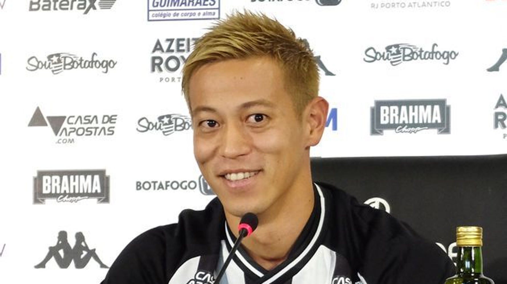 本田圭佑選手 頼むから元日本代表っていうのやめてくれ 肩書きを巡りさまざまな声 ハフポスト News 本田圭佑選手 頼むから元日本代表っていうのやめてくれ 肩書きを巡りさまざまな声 ハフポスト News