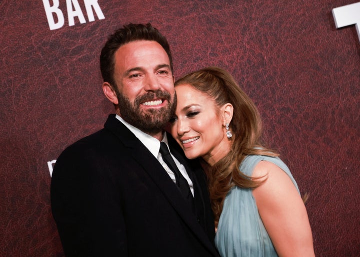 Los actores Ben Affleck y Jennifer Lopez, en un estreno el 12 de diciembre de 2021.