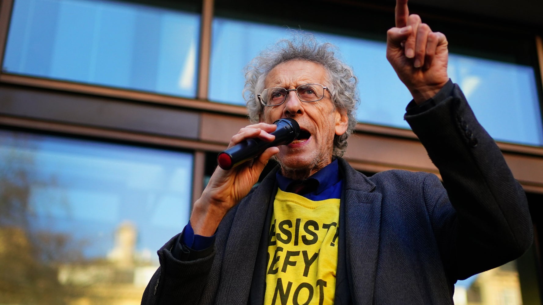 Piers Corbyn Accused Of Calling NHS Workers 'Murderers' During Anti-Vaxxer Protest - Vimarsana News