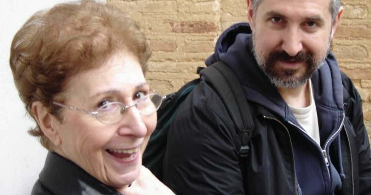 This Is What No One Tells You About Losing A Parent To Alzheimer's - Vimarsana News