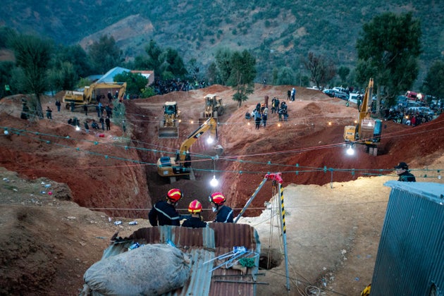 Les opérations de secours pour sauver Rayan, 5 ans, près de la localité de Bab Berred dans la province rurale de Chefchaouen, le 3 février 2022.