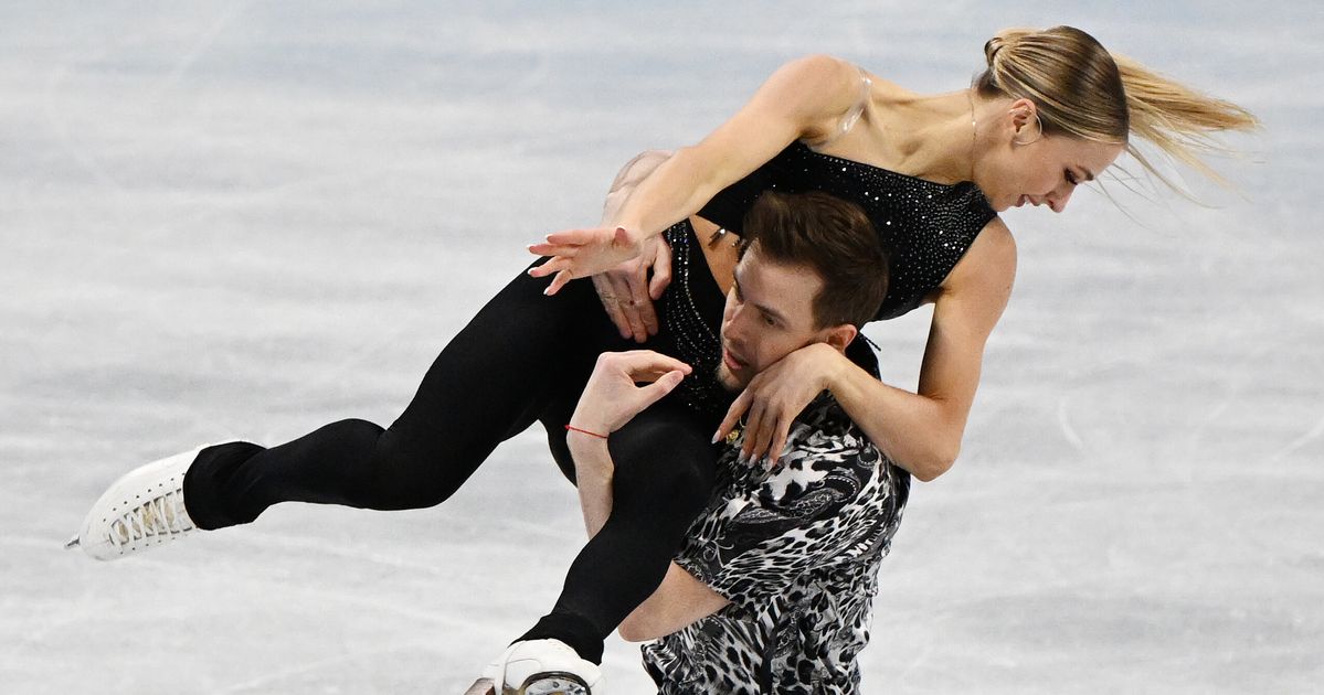 Team USA & Team Russia Skaters Narrowly Avoid A Collision At Olympics Warmups