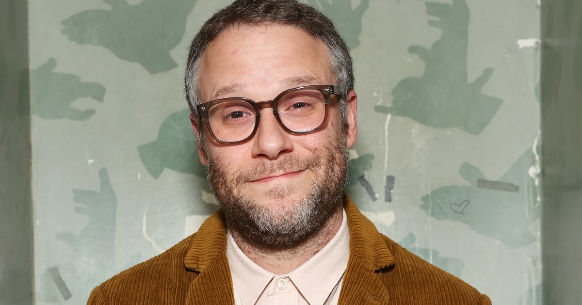 Seth Rogen Is Not Happy His Mom Keeps Talking About Sex On Twitter