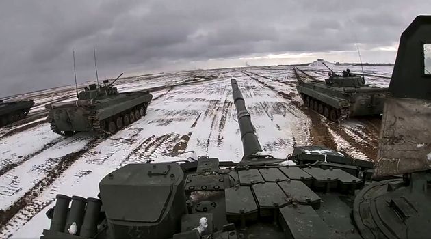 (Photo de chars de l'armée russe prise le 2 février 2022 près du Bélarus...