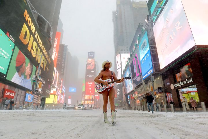 29 Ιανουαρίου 2022 Ο Robert Burck,ο Γυμνός Καουμπόι στην Times Square