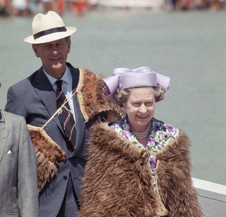 Επίσκεψη της βασίλισσας Ελισάβετ και του συζύγου της πρίγκιπα Φιλίππου στη Νέα Ζηλανδία το 1990 για τα 150 χρόνια από την υπογραφή της συνθήκης. 