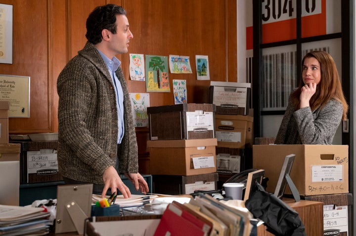 Arian Moayed (as Todd Spodek) and Anna Chlumsky (as Vivian Kent) in "Inventing Anna," a new series based on a true story.