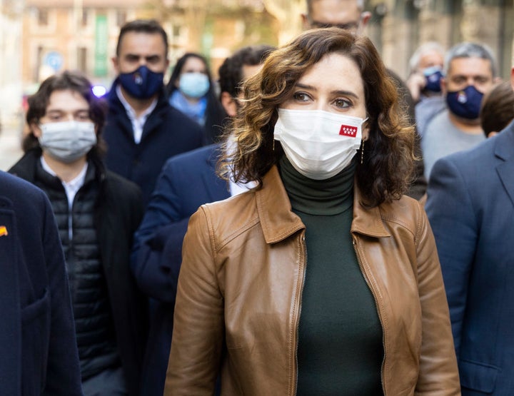 Isabel Díaz Ayuso, durante un paseo por Valladolid.